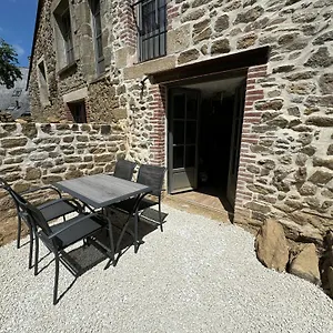 Impasse Des Mysteres - La Maison Des Sorciers Lehon/dinan , Dinan France